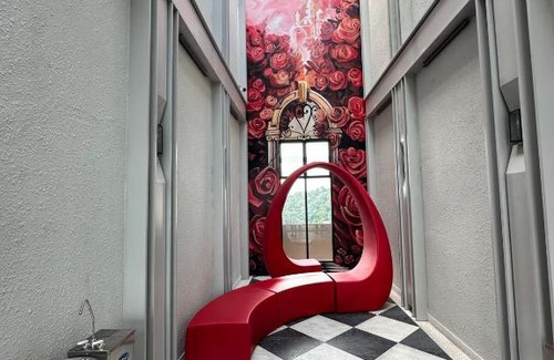 Damansara Perdana Apartment | Modern Artsy Suite with Love