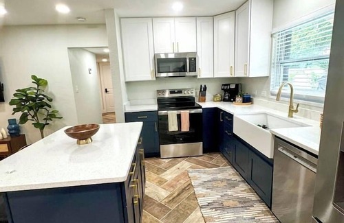 Sun Bay South House | Modern Boho- 4/3-King Beds/Pool! Pet friendly!