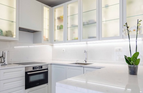 Znjan Apartment | Modern, bright and spacious two bedroom apartment in Split next to Znjan beach.