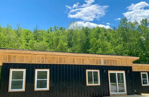 Rumney House | Modern Cabin in pristine nature