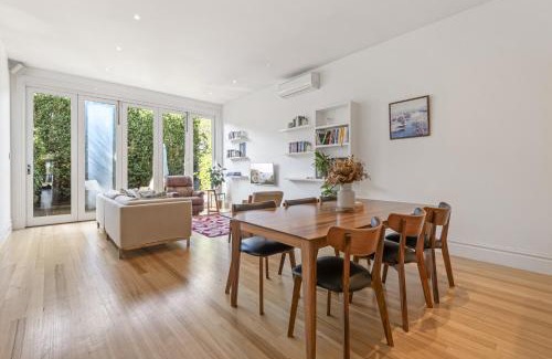 Kensington House | Modern Charm Meets Inner Convenience