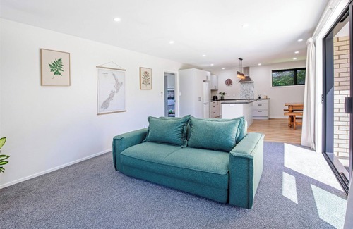 Mount Somers House | Modern Comfort - Ashburton Holiday Home