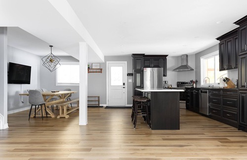 Huntsville Cottage | Modern cottage escape in Muskoka