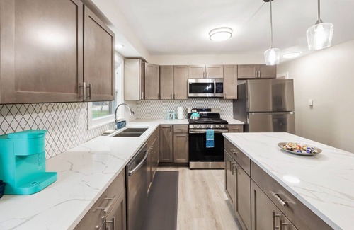 Worth House | Modern & Cozy house in Chicago suburb