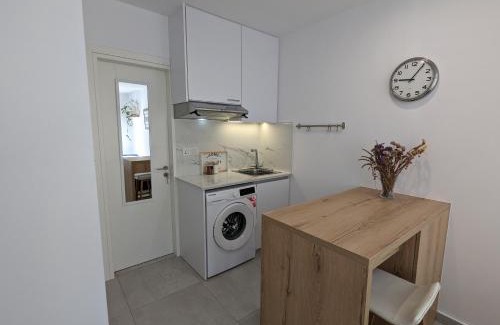 Limassol Apartment | Modern & Cozy Studio w/Backyard Near City Center