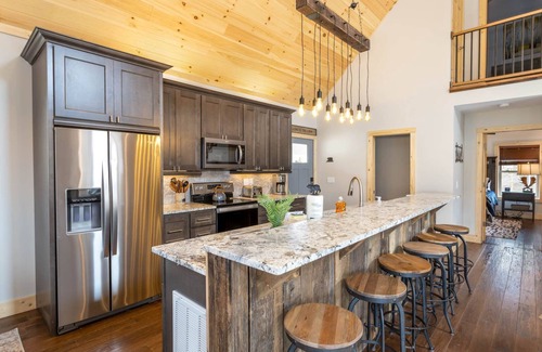 Vilas Cabin | Modern, Creekside Mountain Home