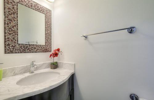 Richmond Hill Villa | Modern Designed 1BR Basement in Quite Neighborhood