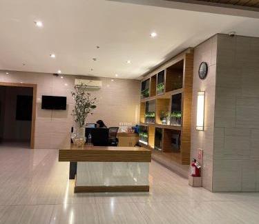 Silang Junction North Apartment | Modern Executive Studio Hotel with kitchen