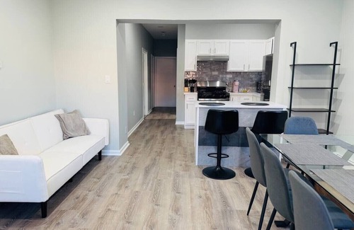 Passaic House | Modern Family Getaway to NYC