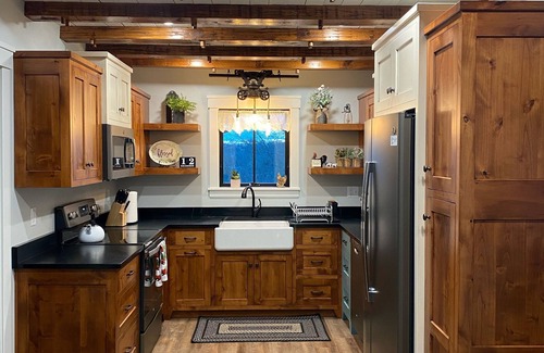 West Union Other | Modern Farmhouse, 3 bedrooms, 2 full baths, sleeps 8