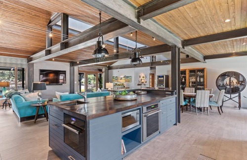 Coombsville House | Modern Farmhouse In Combsville Napa