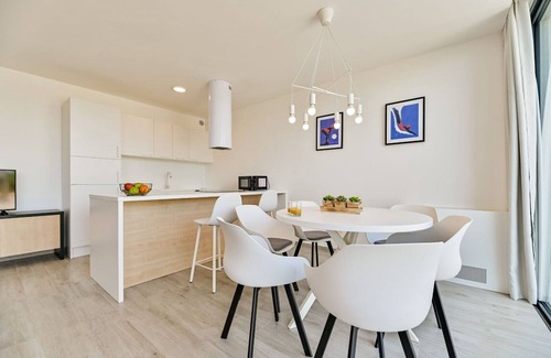 Zidarici Apartment | Modern Flori Apartment with sea view