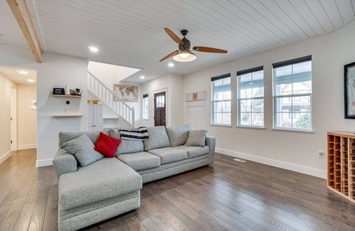 Fort Collins House | Modern Fort Collins Home: 6 Mi to Old Town!