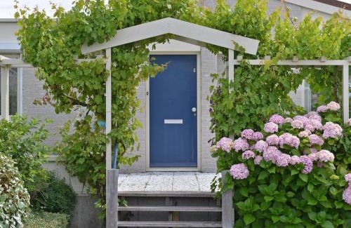 Kamperland House | Modern furnished detached bungalow, located on the marina