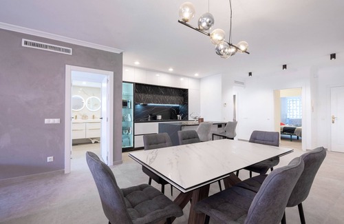 Puerto Banus Apartment | Modern Ground Floor Holiday Apartment – Embrujo Playa, Puerto Banús