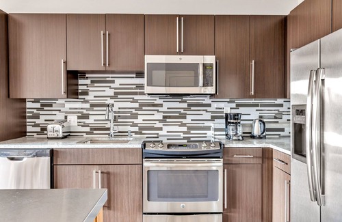 H Street Corridor Apartment | Modern H Street 1BR w/ Gym, W/D & Pool, across from WF, by Blueground