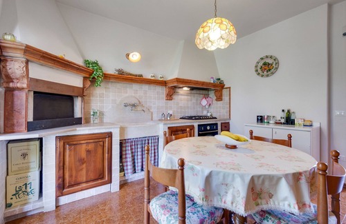 Costermano House | Modern Holiday Home in Marciaga with Garden