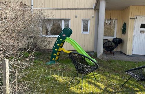 Kauniainen House | Modern Home in Peaceful Area with Private Lawn, BBQ & Free Parking