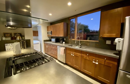 Tucson House | Modern Home in Tucson: Luxury Pool, Balcony Patio!