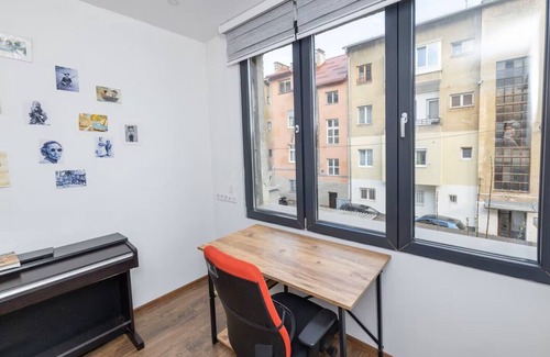 Novo Sarajevo Apartment | Modern home with King-Size Bed ! Ideal for Digital Nomads
