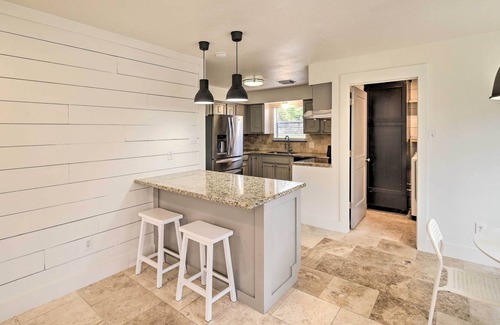 Quail Valley House | Modern House w/ Fireplace, Walk to Fishing!