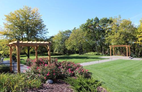 Lake Geneva House | Modern Lake Geneva Condo with Year-Round Views