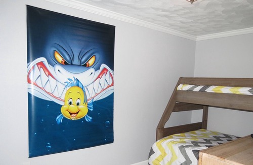 Lake of the Woods House | Modern Lakeside Vacation Getaway With 65" Hdtv And Large Entertainment Room