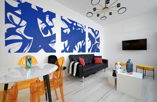Plaisance Apartment | Modern Large Studio Apartment for 3