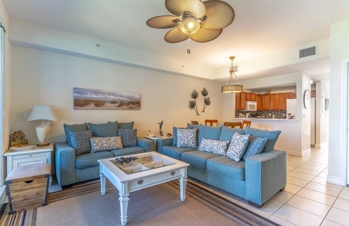 Ruskin House | Modern Little Harbor Home | Panoramic Tampa Bay Views