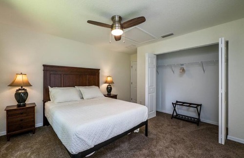 Fellowship House | Modern & Luxurious 3BR Home - Gem - Car Garage