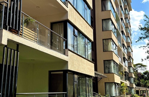 Thompson Estate Apartment | Modern Luxurious Studio Apartment