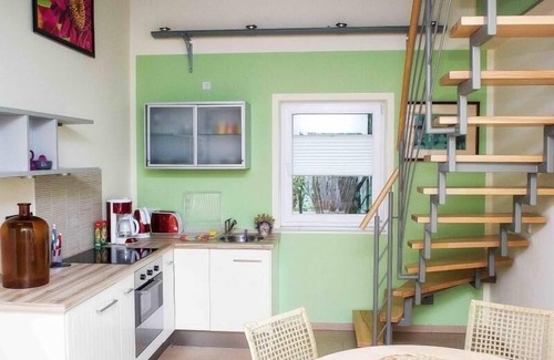 Altglienicke Apartment | Modern maisonette apartment in a quiet location