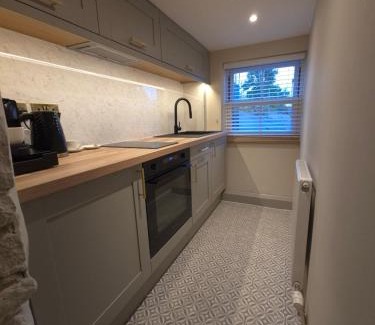 Ciliau-Aeron Apartment | Modern Retreat near Aberaeron - Luxe 1 bed Escape