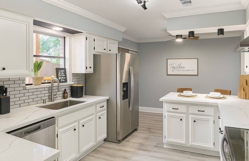 George Bush Park/Eldridge House | Modern Retreat Pergolas Games Outdoor Fun