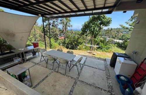Puerto Galera House | Modern Room with Outdoor Kitchen, Roofdeck Near White Beach