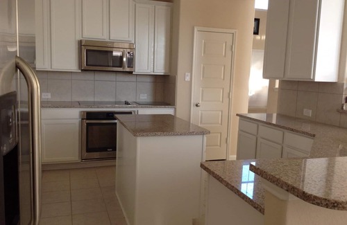 Sugar Land House | Modern, Safe, Convenient, Clean and Comfortable home.