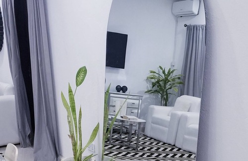 Kerr Serign Apartment | Modern Simple Spacious 2 Bedroom Apartment