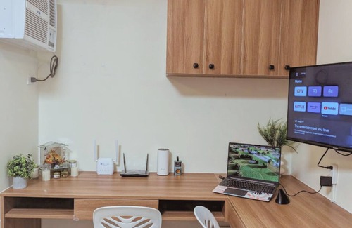 Lapu-Lapu Condo | Modern Studio Near Cebu Airport Fast WiFi Kitchen