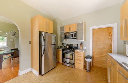 Winston - Salem House | Modern, Stylish near UNCSA and Downtown