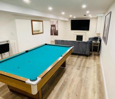 Thorold Apartment | Modern Thorold Apt with Pool Table