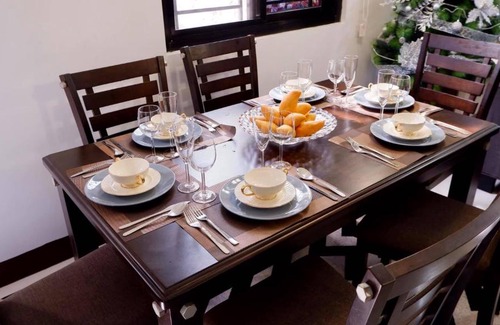 Tanauan City House | Modern Transient room near Tagaytay City