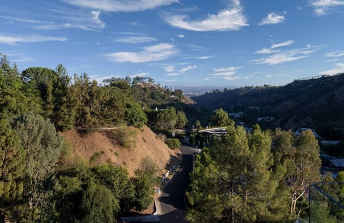 Sherman Oaks Villa | MODERN VILLA IN BEVRLY HILLS