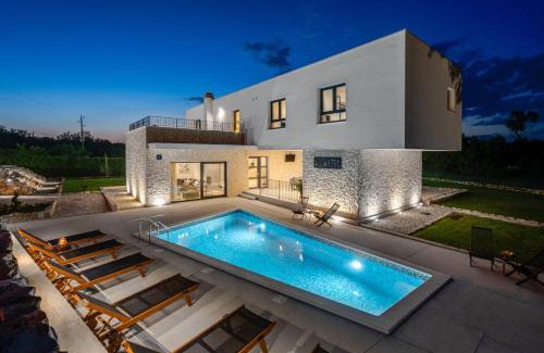 Central Dalmatia Villa | Modern Villa M30 with private pool, 3 en-suite bedrooms
