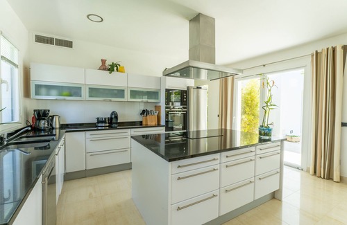 Cala Serena Villa | Modern villa with pool 2 minutes from the beach