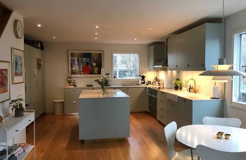 Viggbyholm Villa | Modern villa with generous open spaces and fantastic lakeside location
