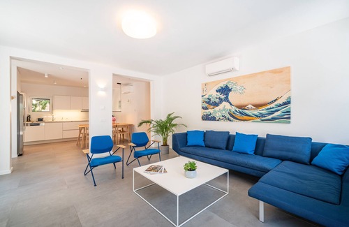 Novalja Villa | Modern villa with heated private pool, 100 m distance from the sea
