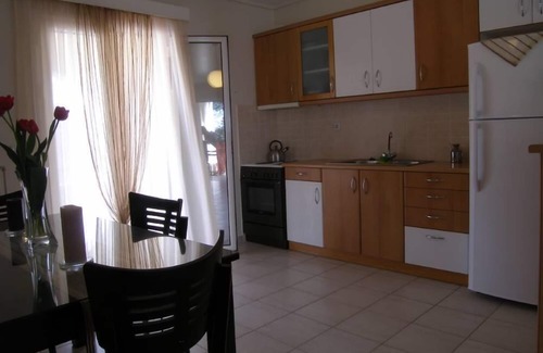 Ermionida House | Modern village house - Beautiful sea views all around - Sandy beaches - v.Good base for visits to archeological sites & picturesque islands (Hydra, Spetses, Poros)