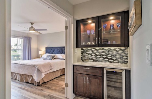 Isla del Sol Apartment | Modern Vista Verde Condo about 2 Mi to St Pete Beach!