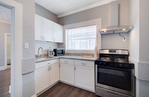 Tampa Apartment | Modern Westshore