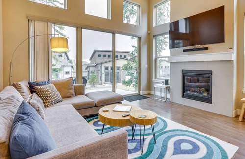 Rendezvous House | Modern Winter Park Vacation Rental: Ski Shuttle!